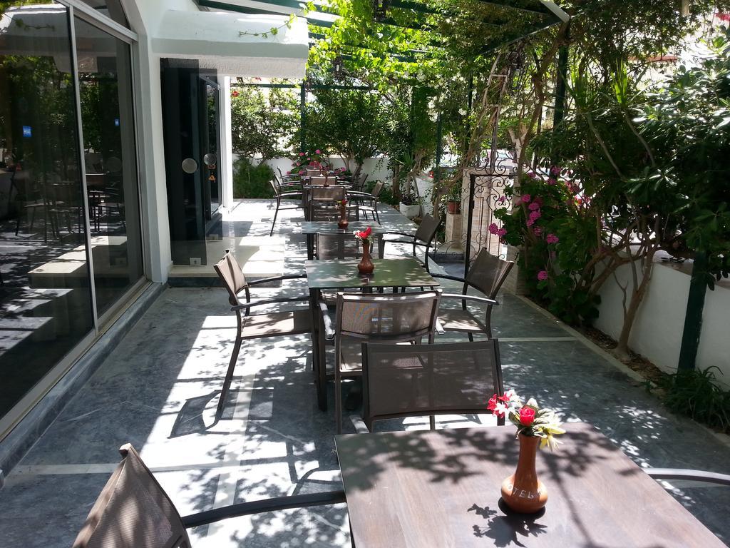 Karis Hotel Kos Town Ngoại thất bức ảnh